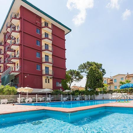 Hotel Frank Лидо-ди-Езоло Экстерьер фото