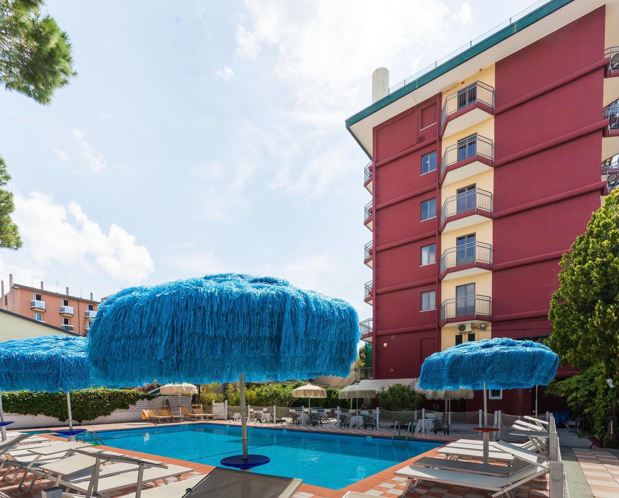 Hotel Frank Лидо-ди-Езоло Экстерьер фото