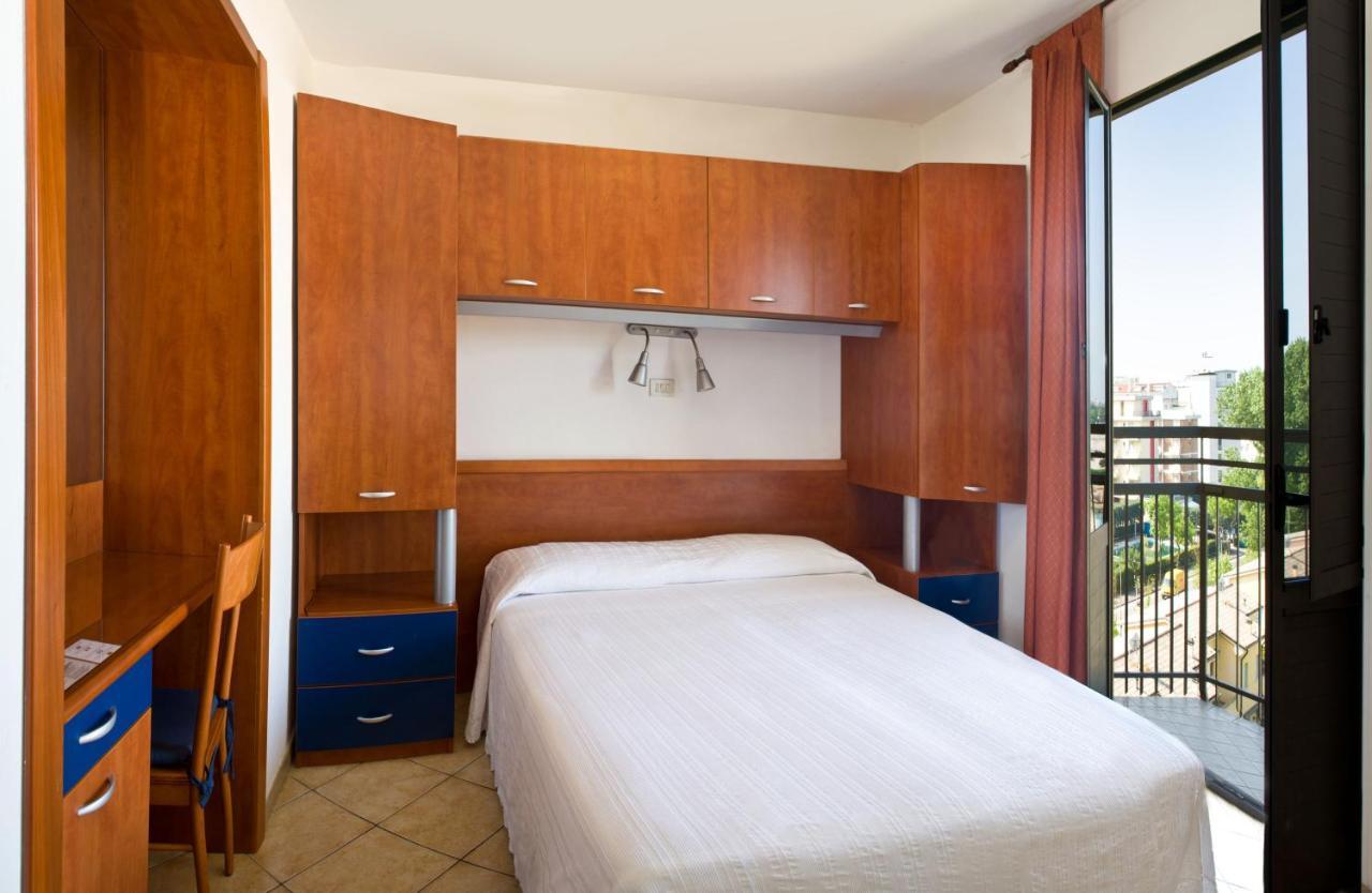 Hotel Frank Лидо-ди-Езоло Номер фото